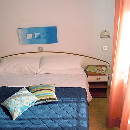 Hotel Gialpina Viserba Di Rimini Exteriér fotografie
